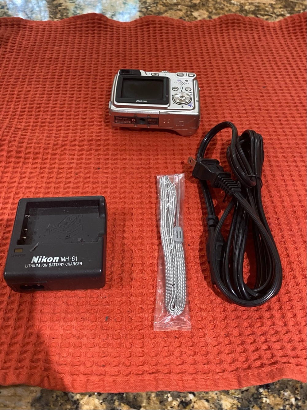 Nikon Coolpix 5900 Digital Silver Camera - EUC - Picture 10 of 11